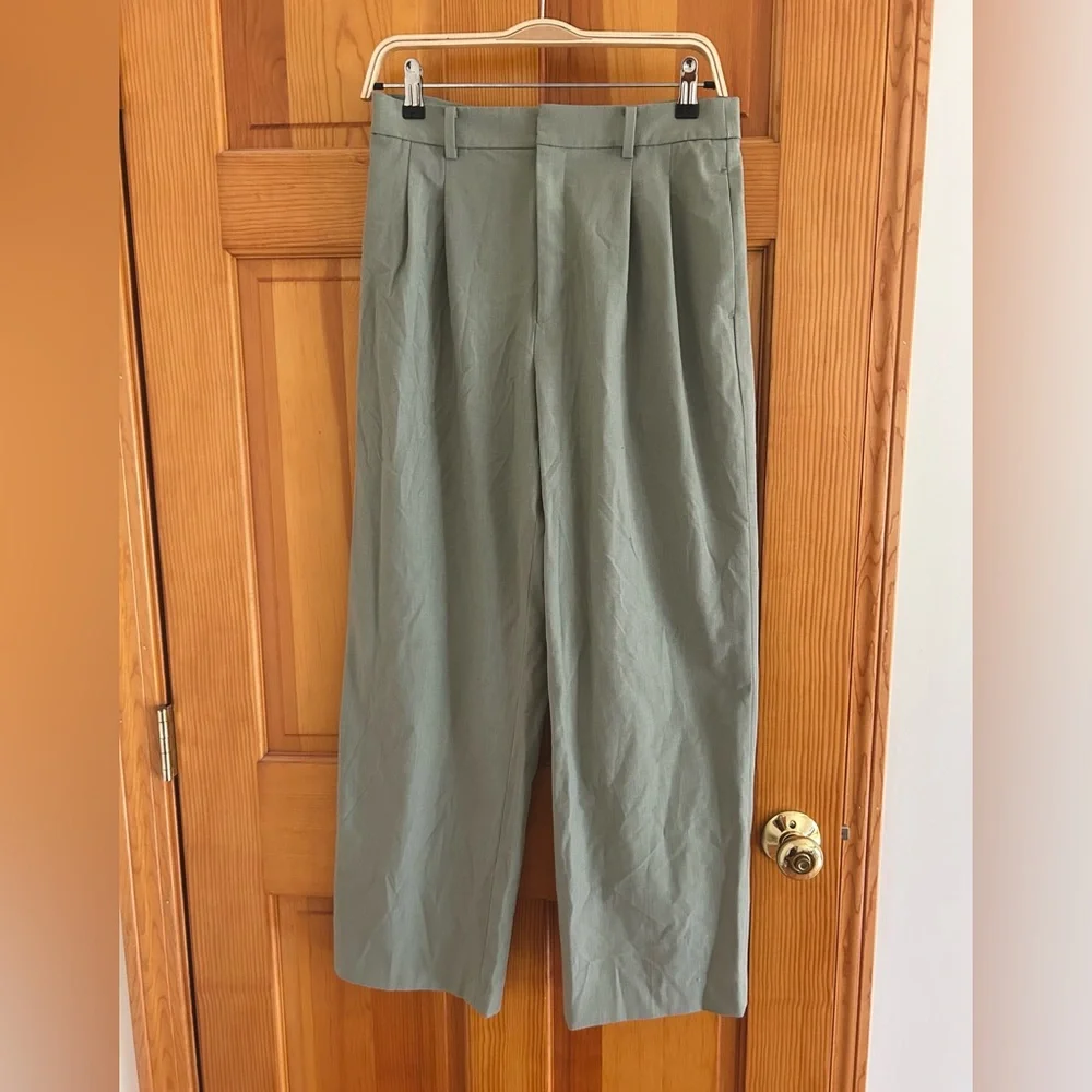 Uniqlo Light Green Pleated Wide Pants Trousers Dress Pants - Picture 3 of 6